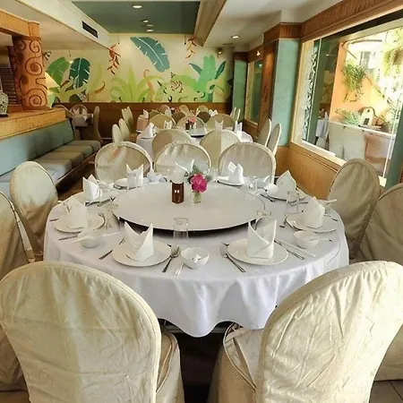 Holiday Garden Hotel-2